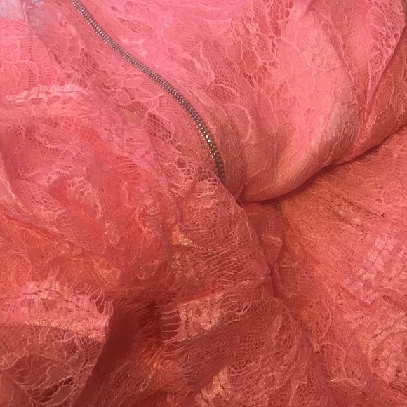 ❌DONATED❌Pink Overlay Lace Ruffled Hem Long Bell Sleeve Top - Picture 7 of 9